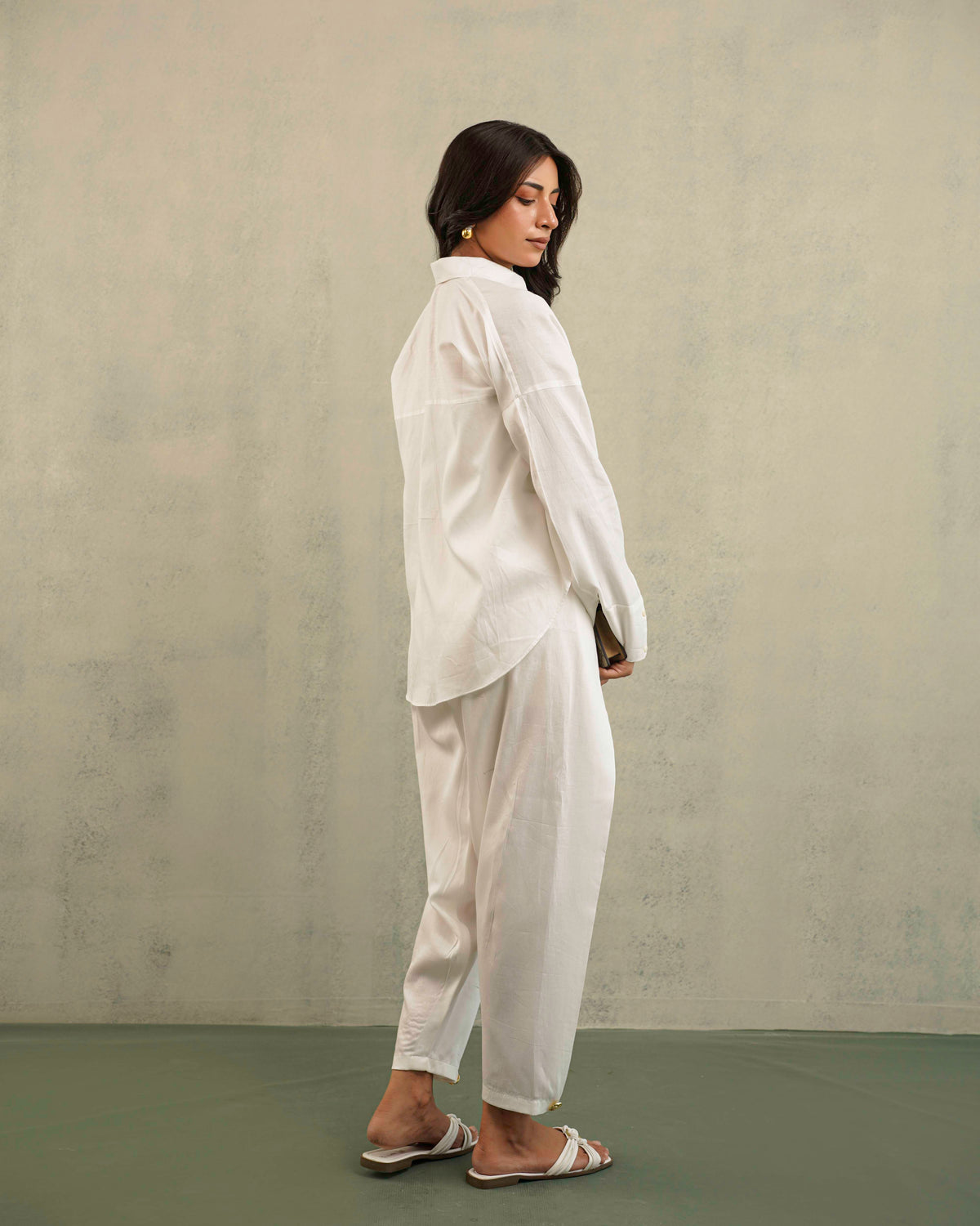 Har-Din White cord set