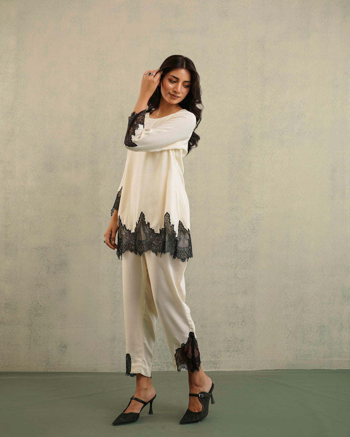 Har-Din Lace Set