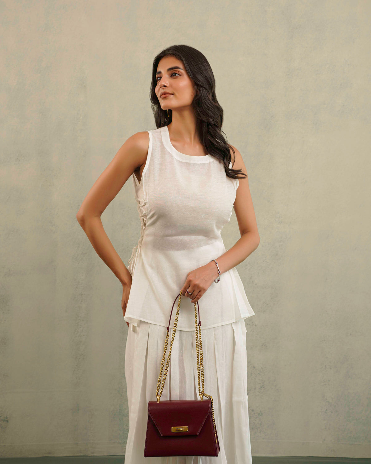 Har-Din White linen set