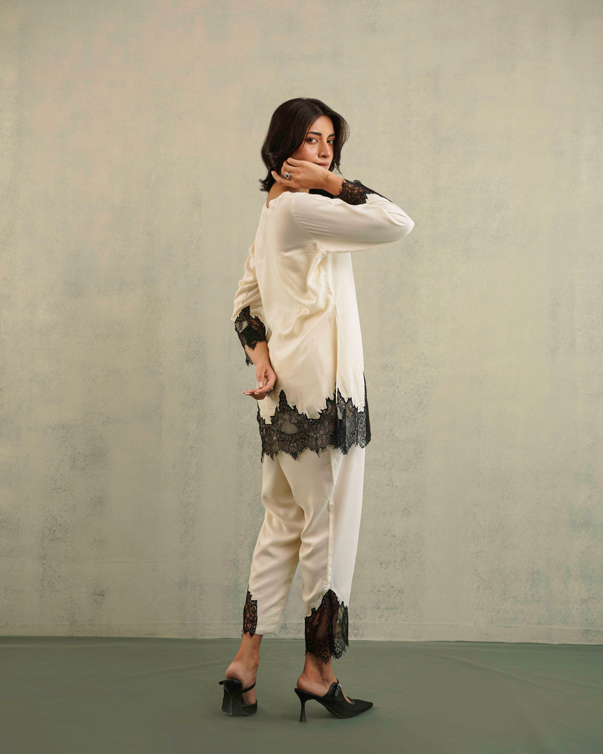 Har-Din Lace Set